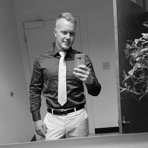 Meet your Posher, Derek